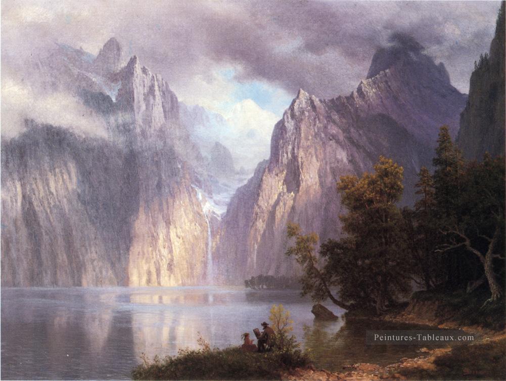 Scène dans la Sierra Nevada Albert Bierstadt Montagne Peintures à l'huile